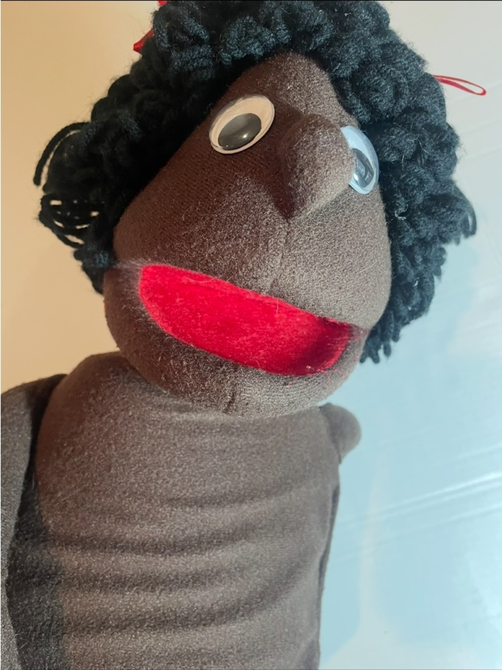 Vintage One Way
Street 1984 15”
Female Hand
Puppet African American Black - Picture 3 of 7